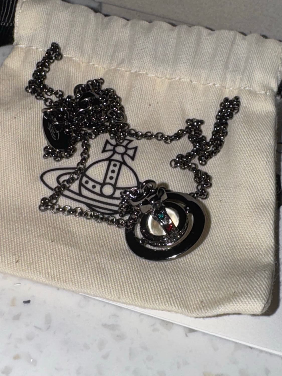 비비안웨스트우드 레드라벨 ORB 목걸이 블랙 상품이미지2