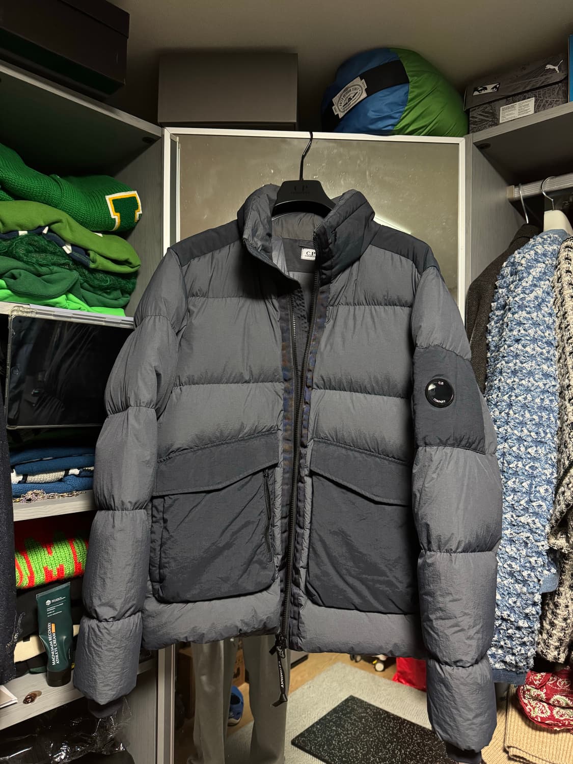 cp컴퍼니 패딩 새제품팝니다 상품이미지1