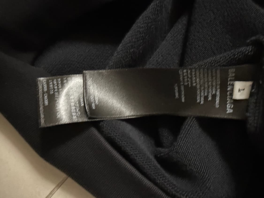 발렌시아가 24fw 비버리힐즈 오버사이즈 후드 상품이미지4