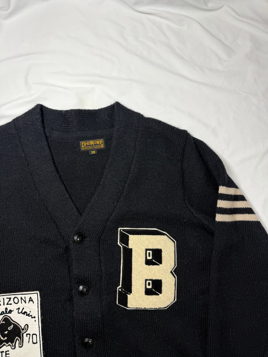 Pherrows 페로우즈 가디건 레터맨 버팔로 패치 울100 상품이미지3