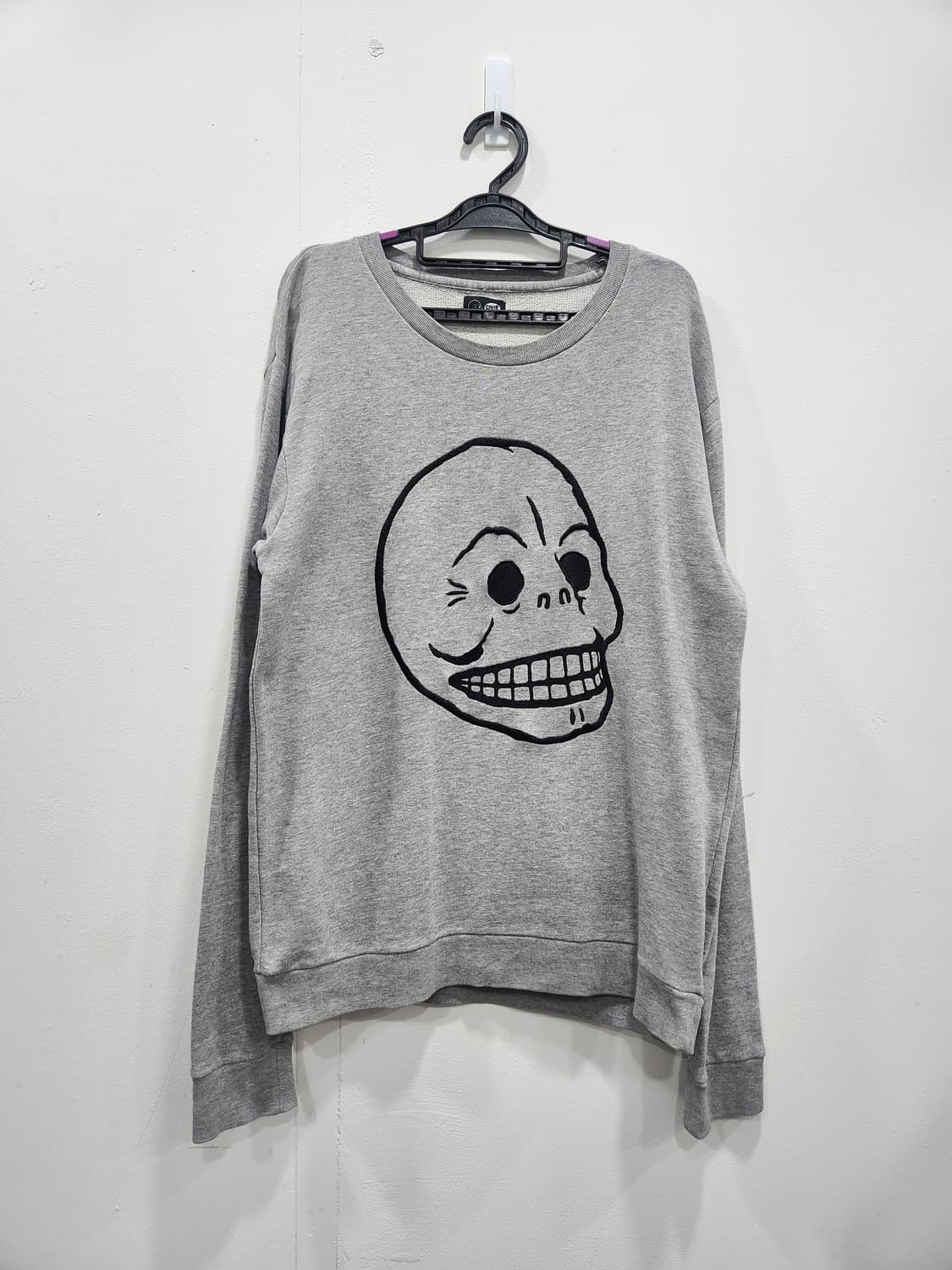 칩먼데이 해골 자수 맨투맨 남성 100사이즈 상품이미지1