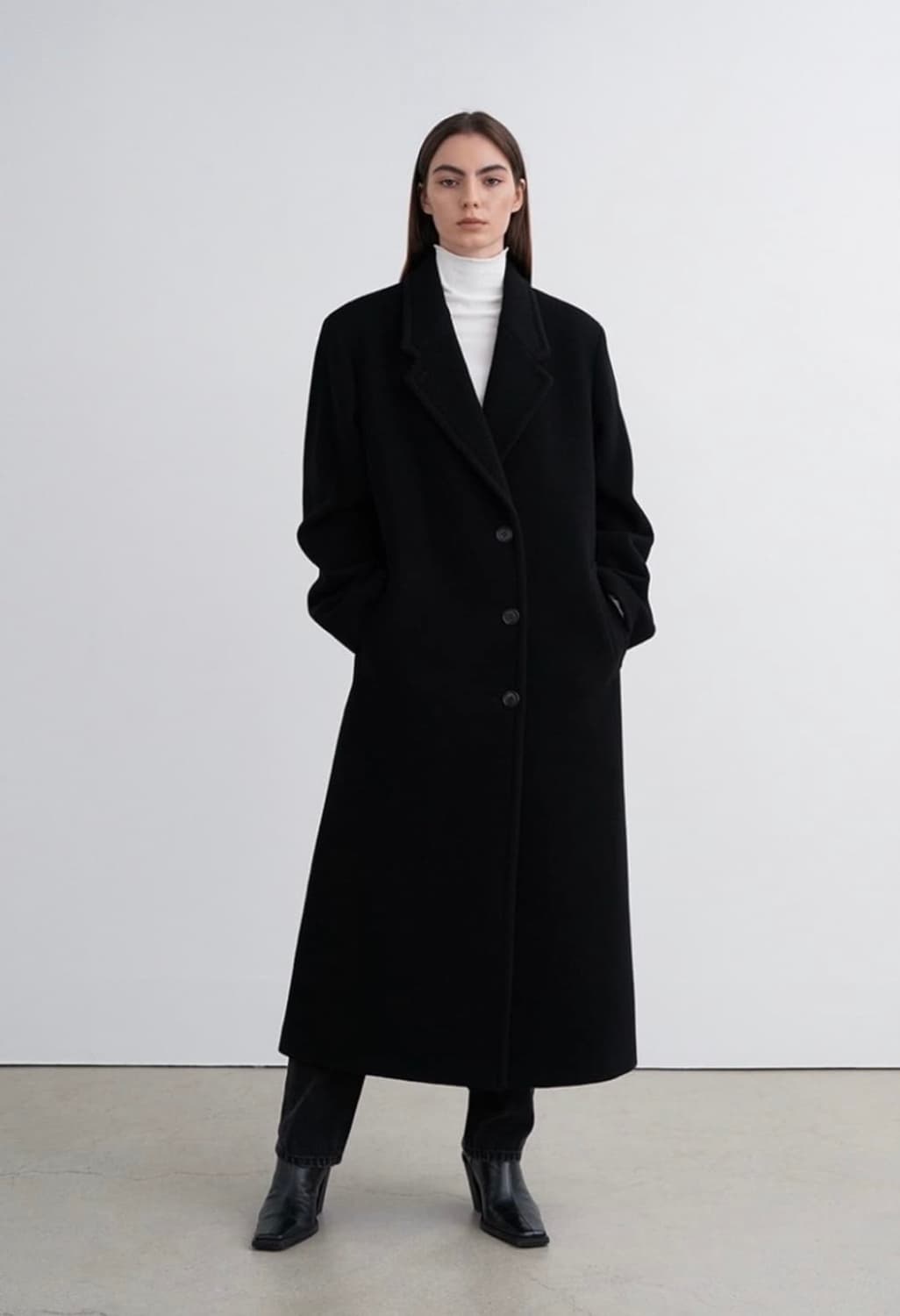 인사일런스 블랙 울 롱코트 상품이미지1