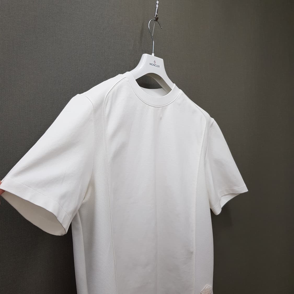 한섬 시스템옴므 2022 백라인 포인트 반팔 티셔츠 100사이즈 상품이미지3