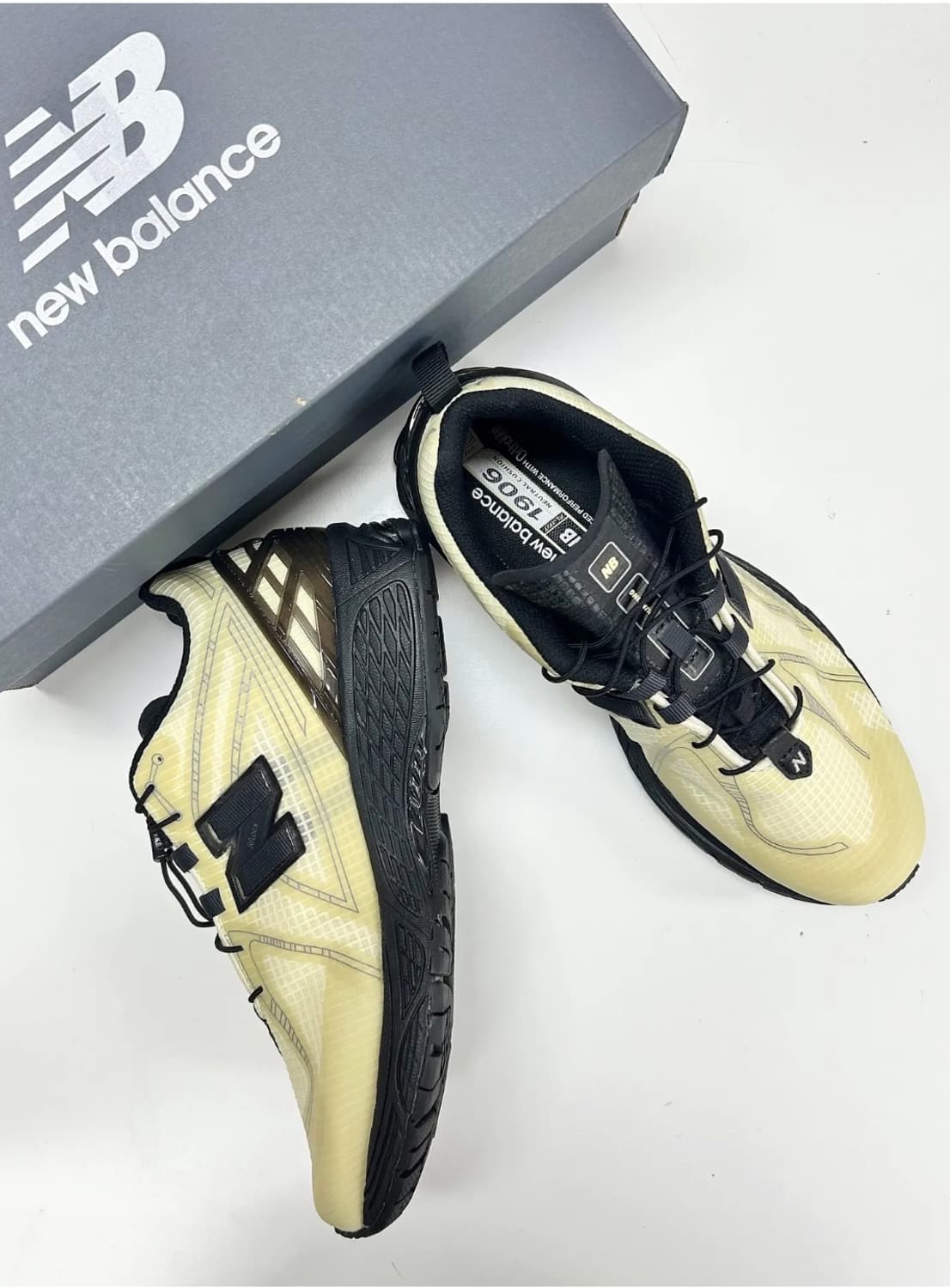 뉴발란스 1906r 피스타치오 버터  상품이미지1