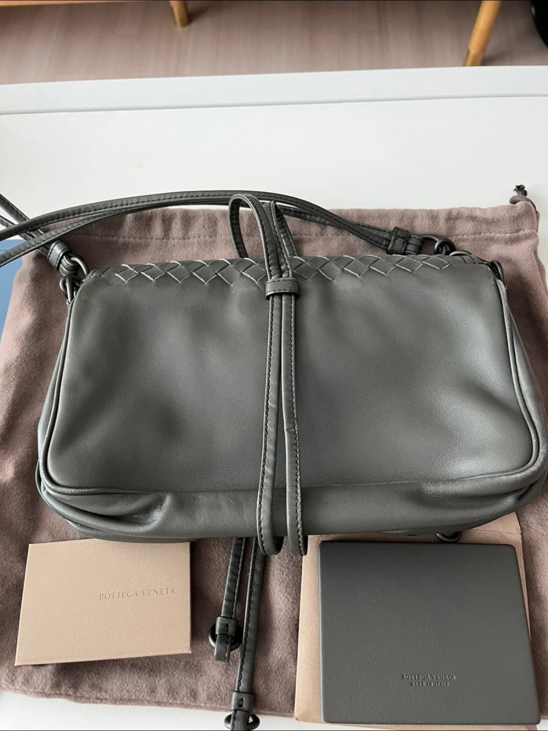 보테가베네타 크로스백 상품이미지2