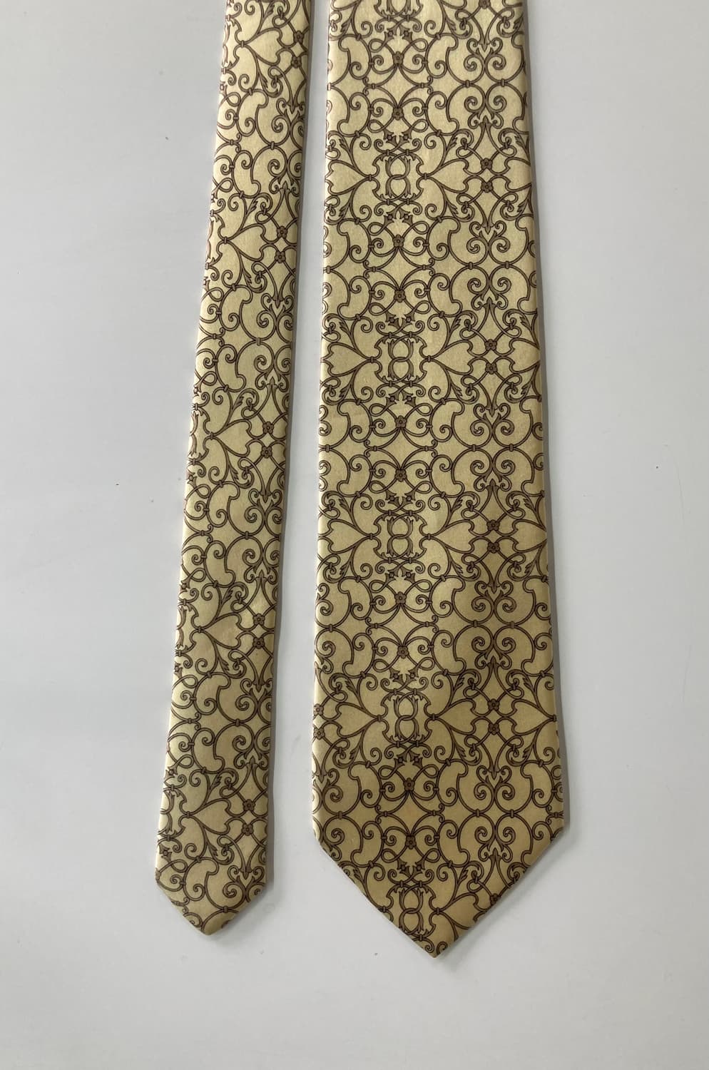 입생로랑 넥타이 상품이미지1