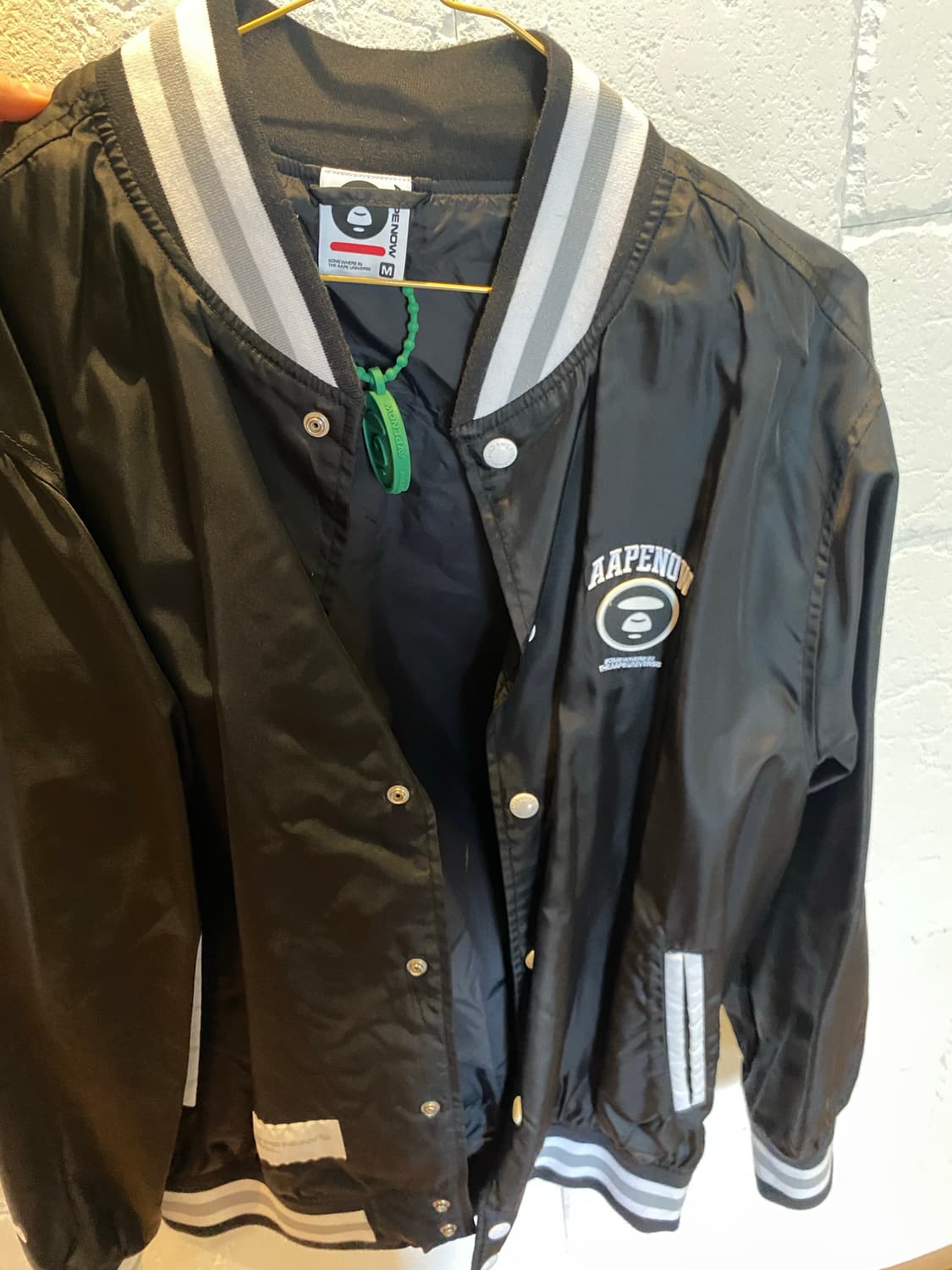 에이프 스트라이프 트림 봄버 자켓 상품이미지3