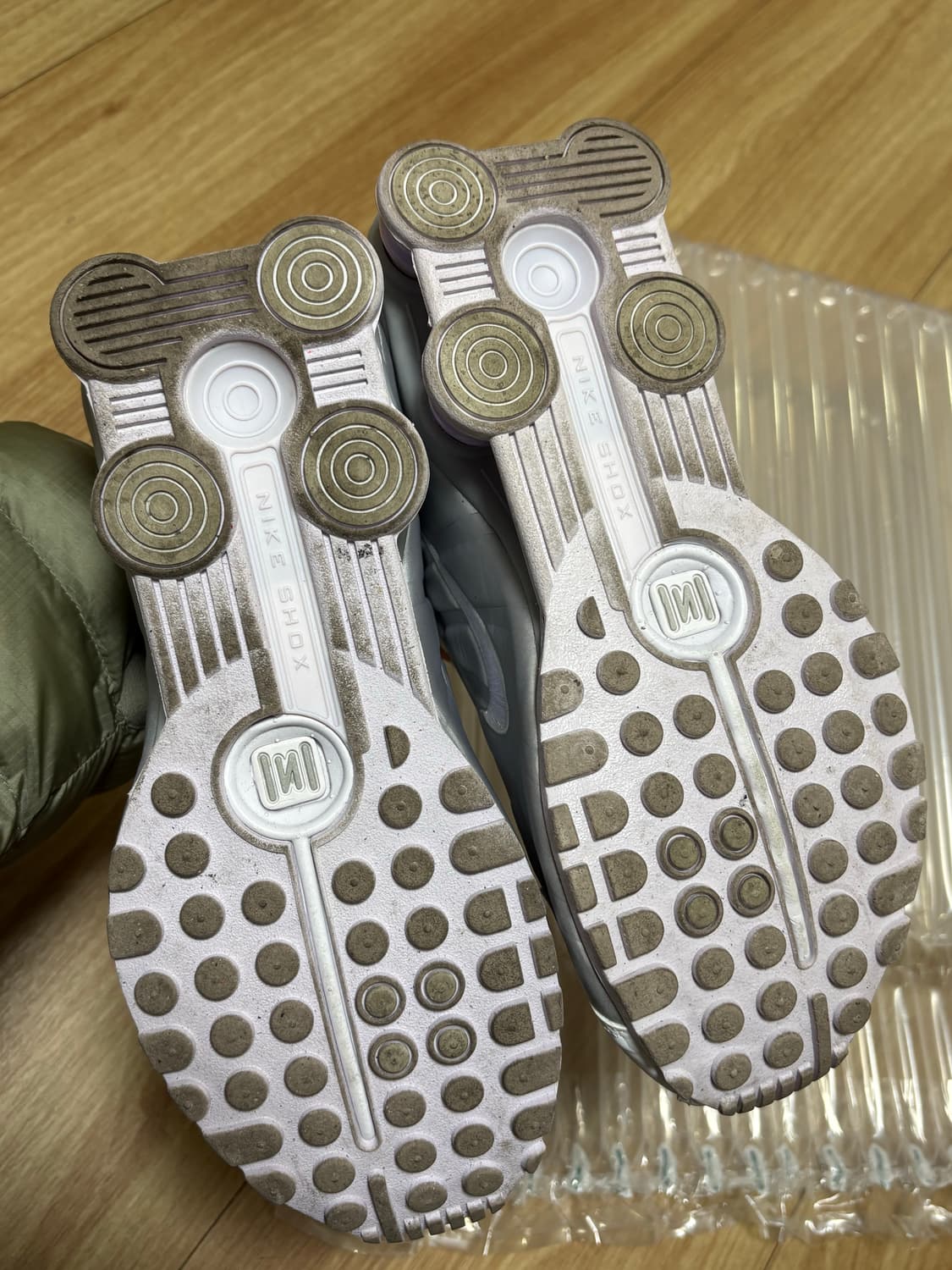 나이키 샥스 r4 245 상품이미지8