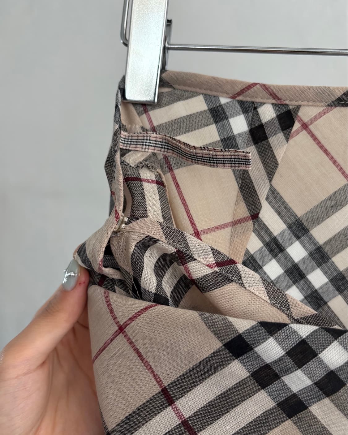 Burberry 버버리 블루라벨 베이지 노바체크 프릴 미디 스커트 상품이미지5