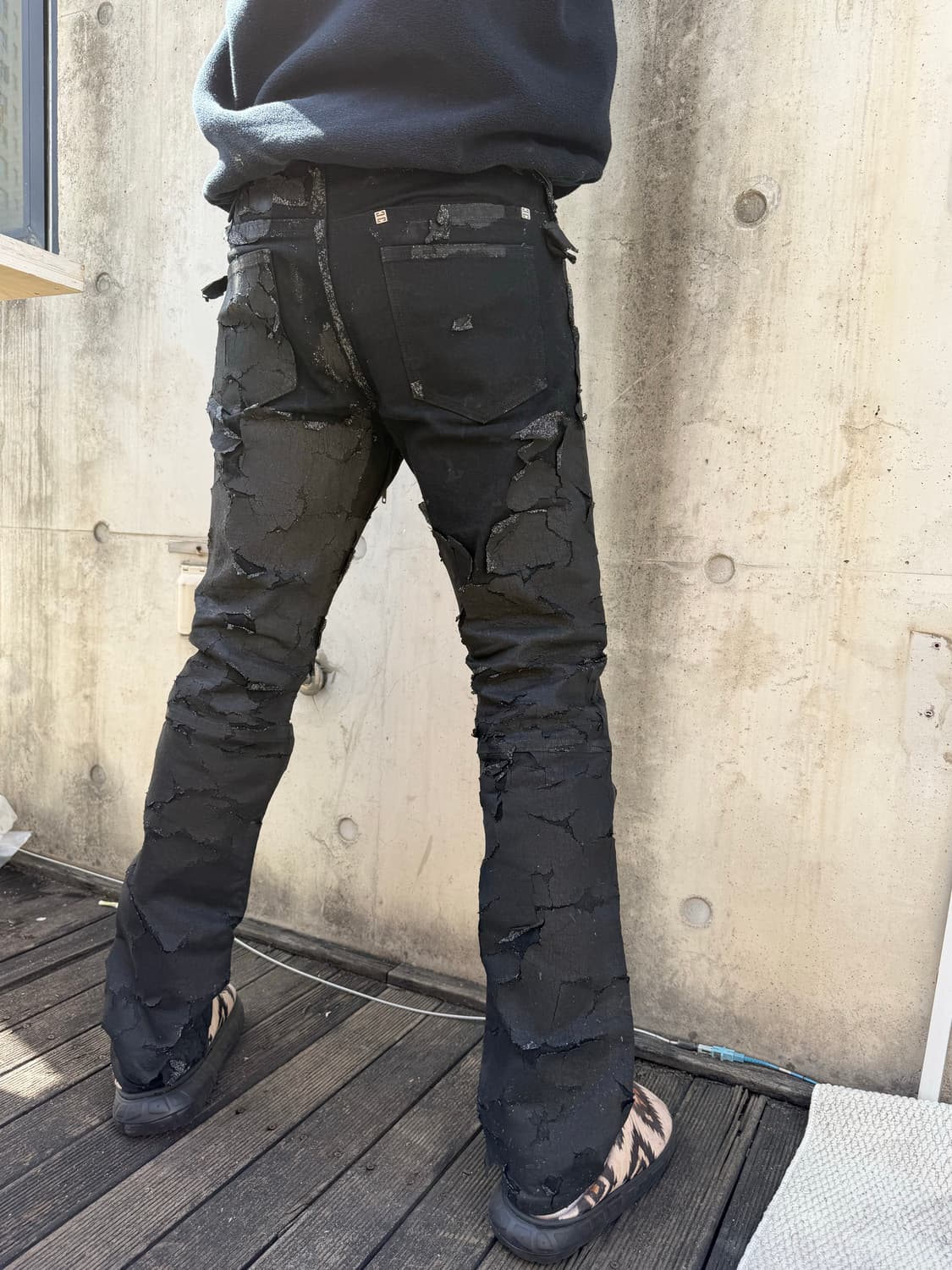 Givenchy black paint coated jean 31size 상품이미지9