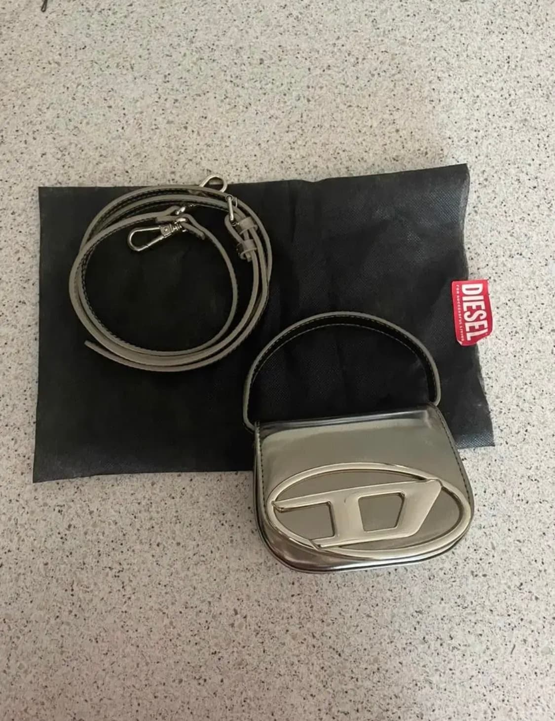 디젤 미니백 (xs) 뉴 실버 상품이미지2