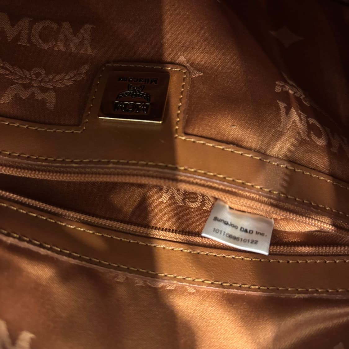 정품 MCM 황토 비세토스 토트백     상품이미지9