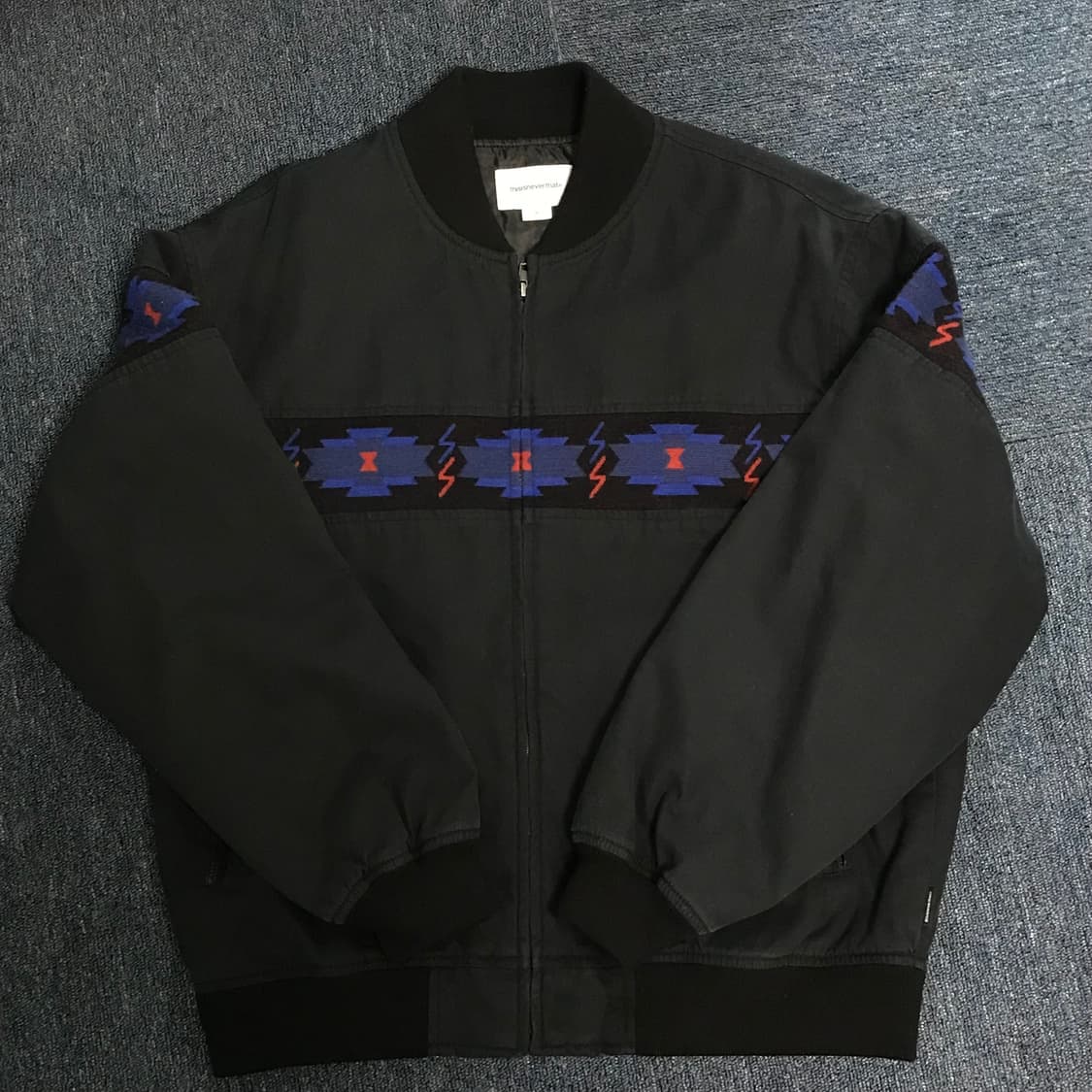 디스이즈네버댓 라인드 봄버 자켓  상품이미지1