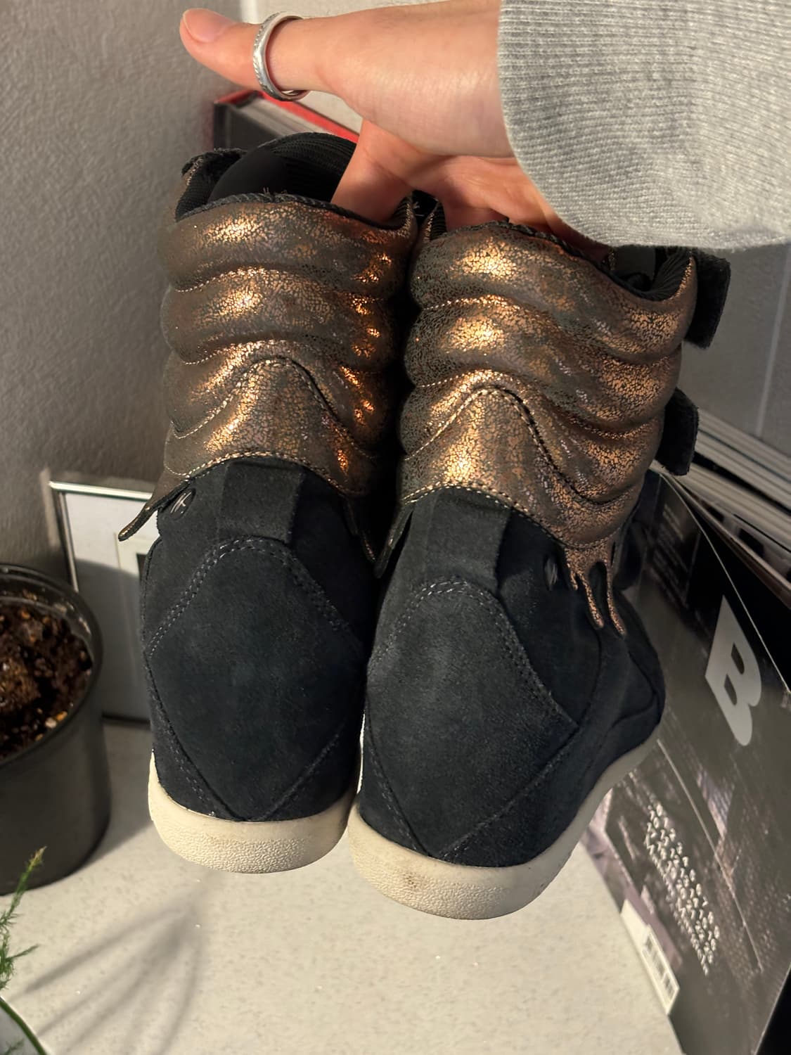 리복 X 앨리샤 키스 스웨이드 인힐 부츠 상품이미지6