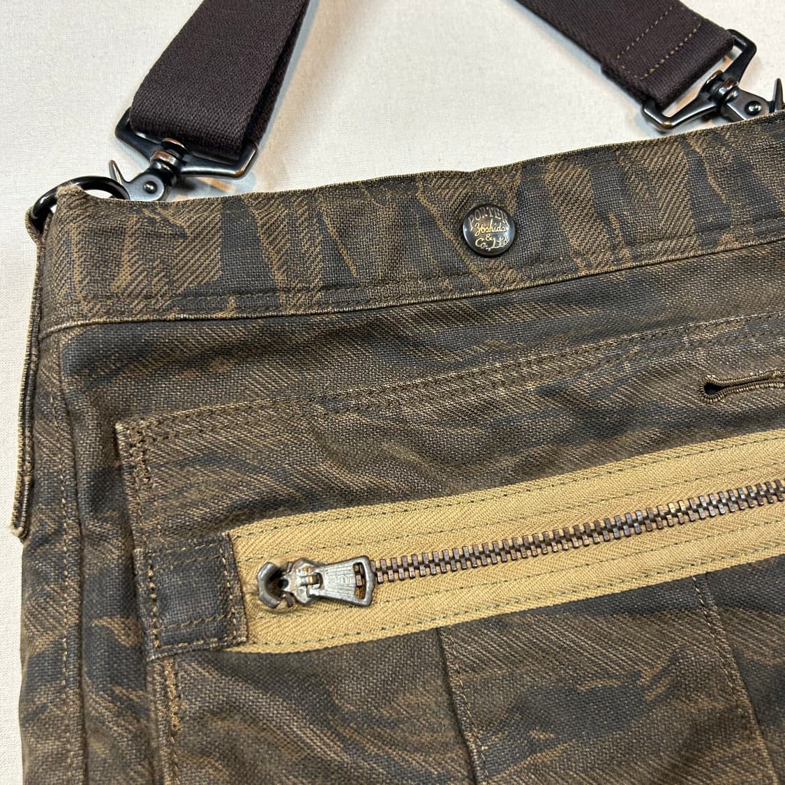 요시다 포터 타이거 카모 숄더백 크로스백 70주년 한정판 V7 상품이미지4