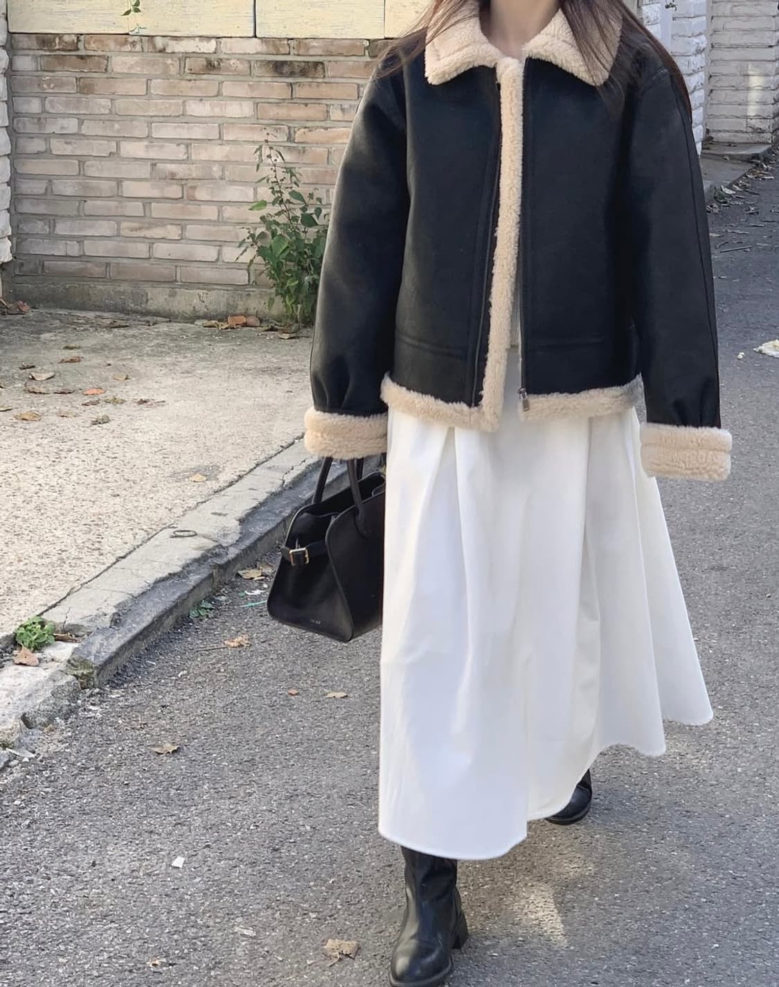 mmore 비건 레더 무스탕 블랙 상품이미지3