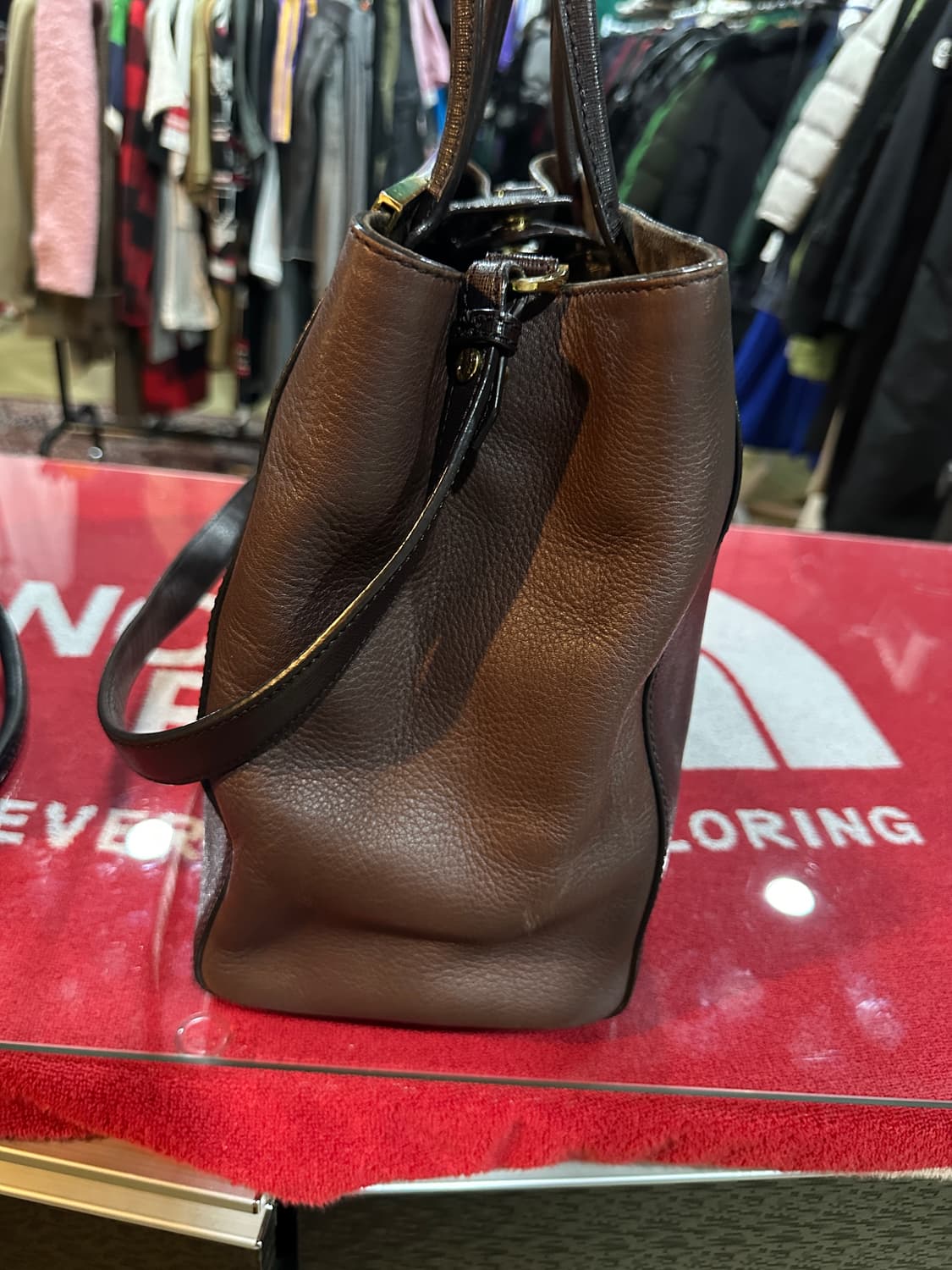 펜디 투쥬르 가죽숄더백 상품이미지5