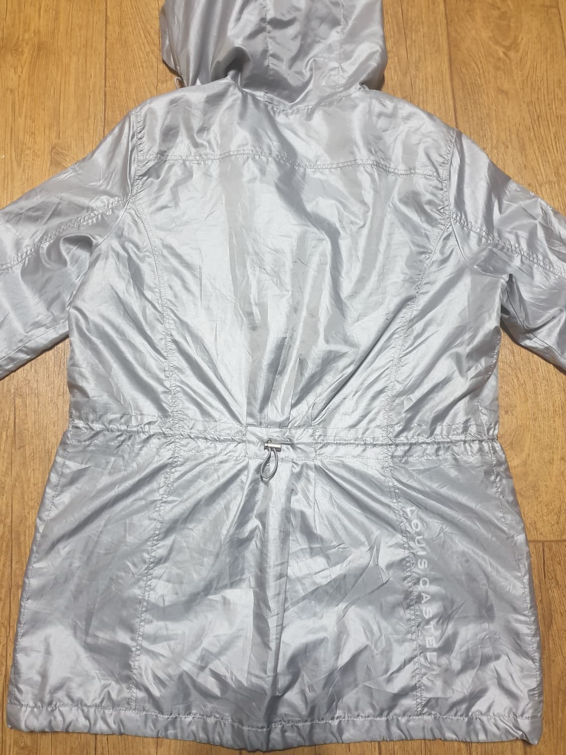 루이까스텔 골프 바람막이 95 사이즈입니다 상품이미지4