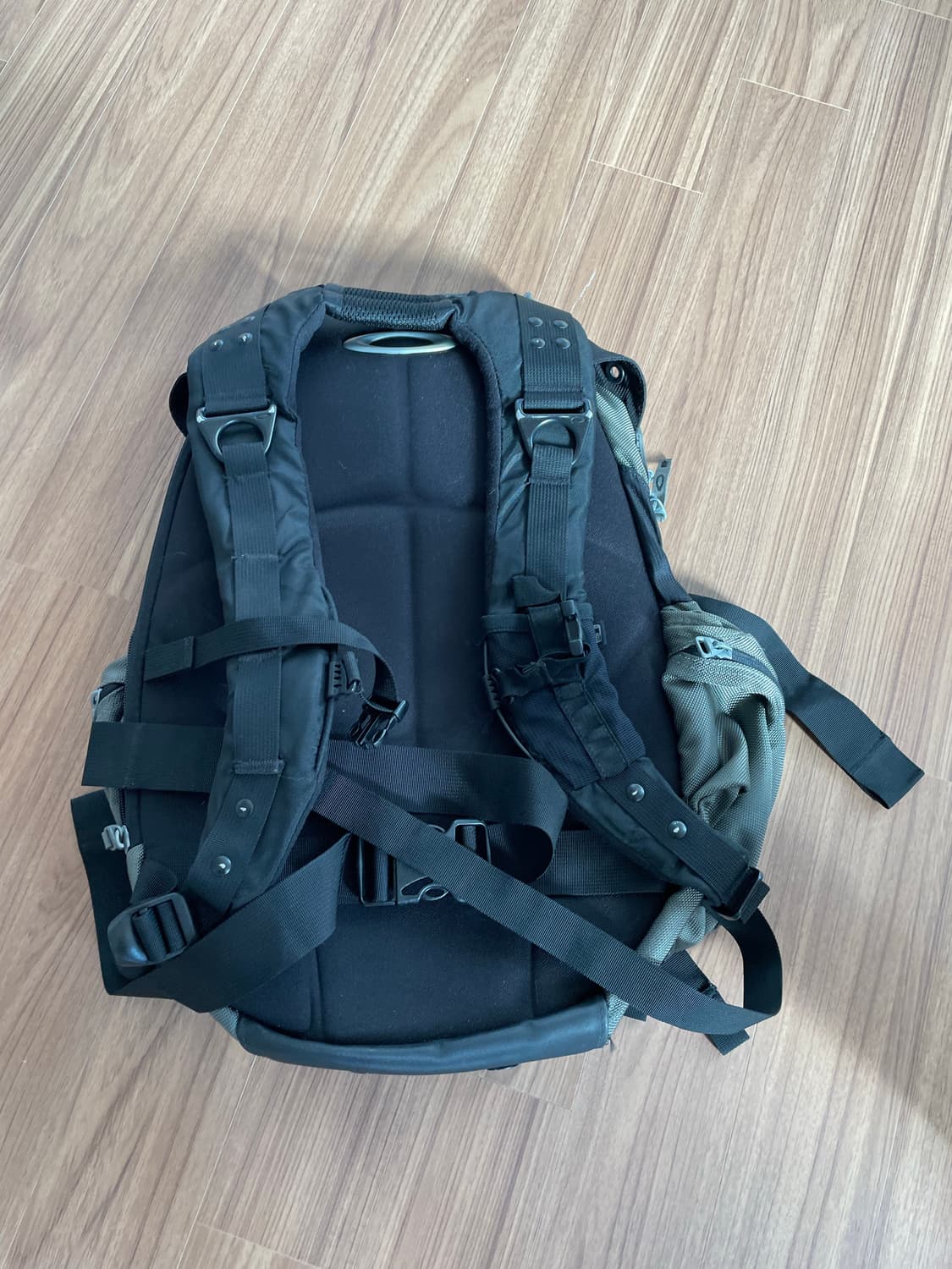 오클리 아이콘 3.0 백팩 상품이미지2