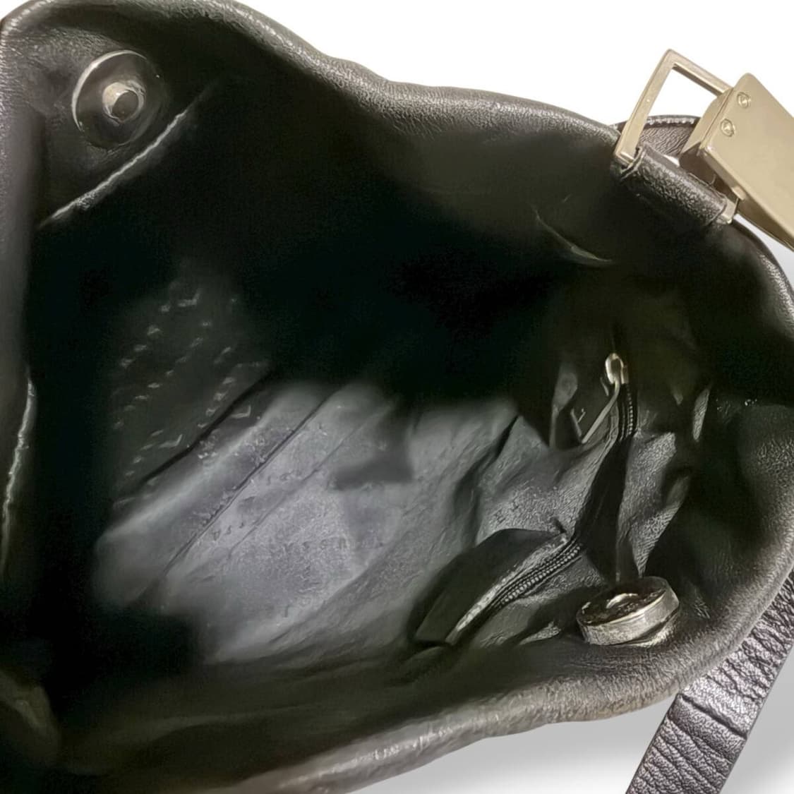 trussardi 컬렉션 라인 버클 숄더백 상품이미지3