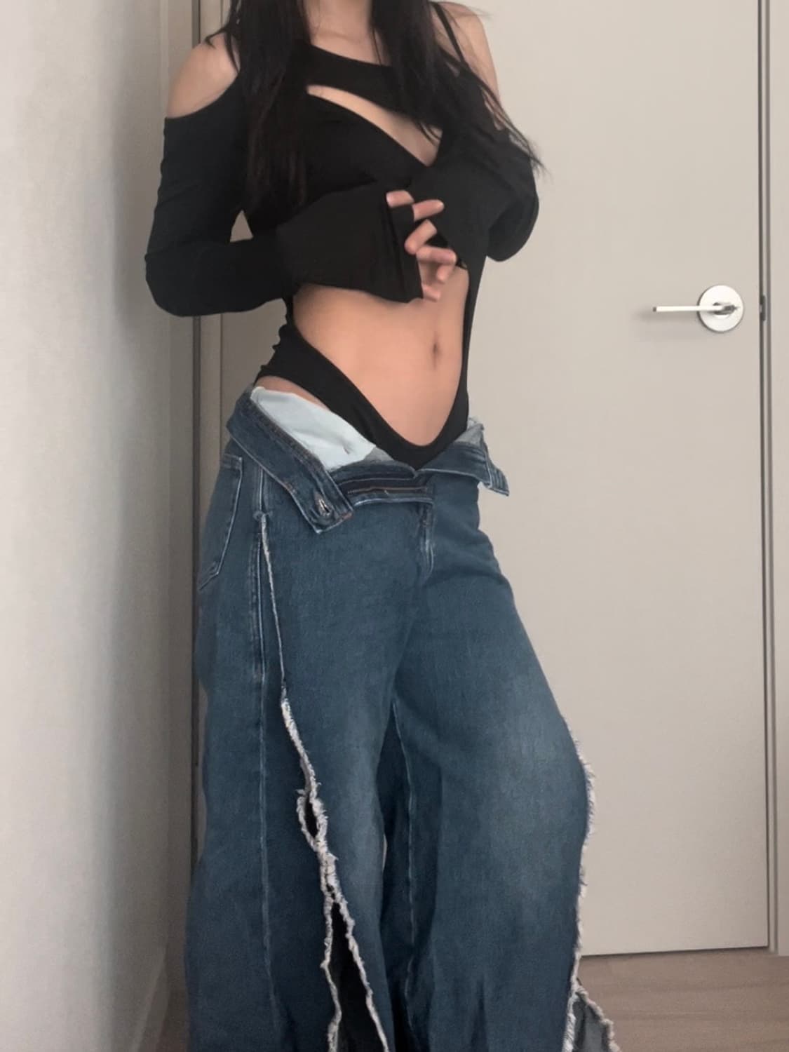 black cutout bodysuit 상품이미지3