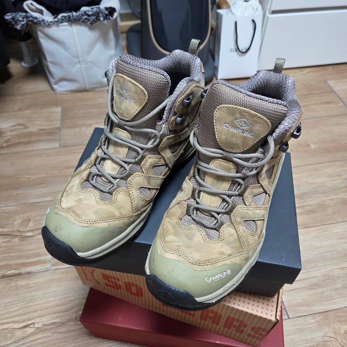 255 캠프라인 산티아고 카모 / 등산화 무신사 한정판 릿지엣지 상품이미지2