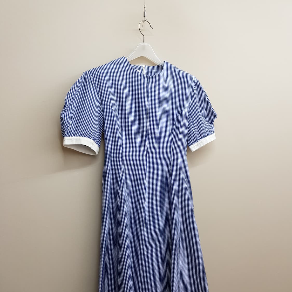 앤유 깅엄 체크 퍼프소매 롱 원피스 1사이즈 상품이미지3