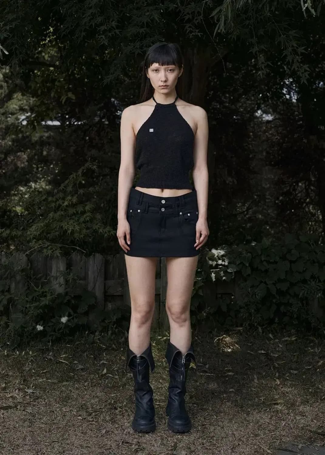 보헴서 보헤미안서울 홀터 슬리브리스 니트 블랙 상품이미지2