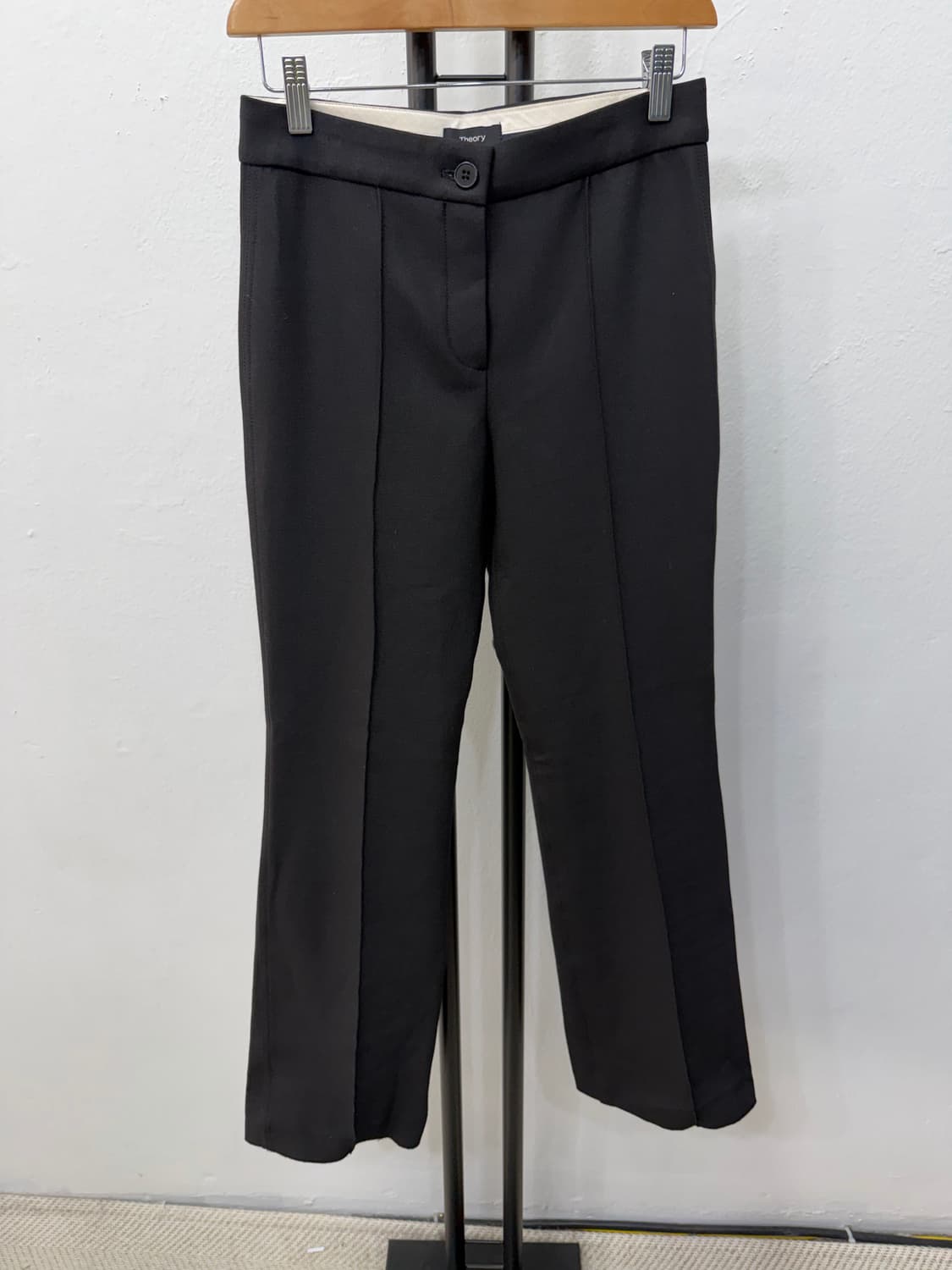 매장판정품) Theory 띠어리 여성 블랙 슬랙스팬츠 0 상품이미지1