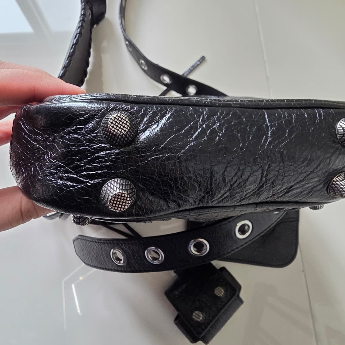 발렌시아가 르카골 크로스 바디백 판매합니다 상품이미지5