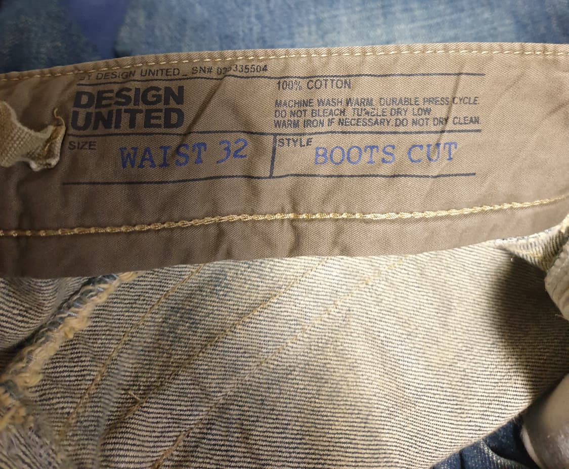 (신세계) 디자인유나이티드 부츠컷 빈티지 데미지 워싱 데님진 (32) 상품이미지4