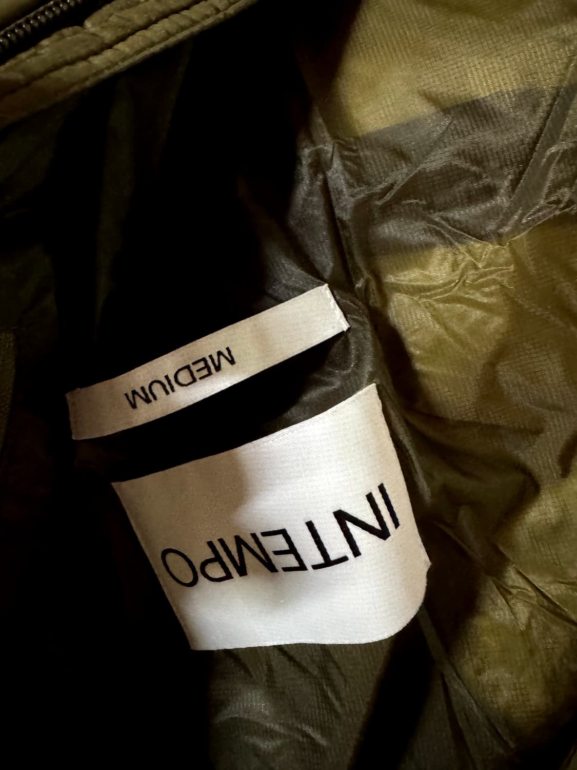 인템포무드 아크틱 라이트 다운 M 카키 상품이미지3