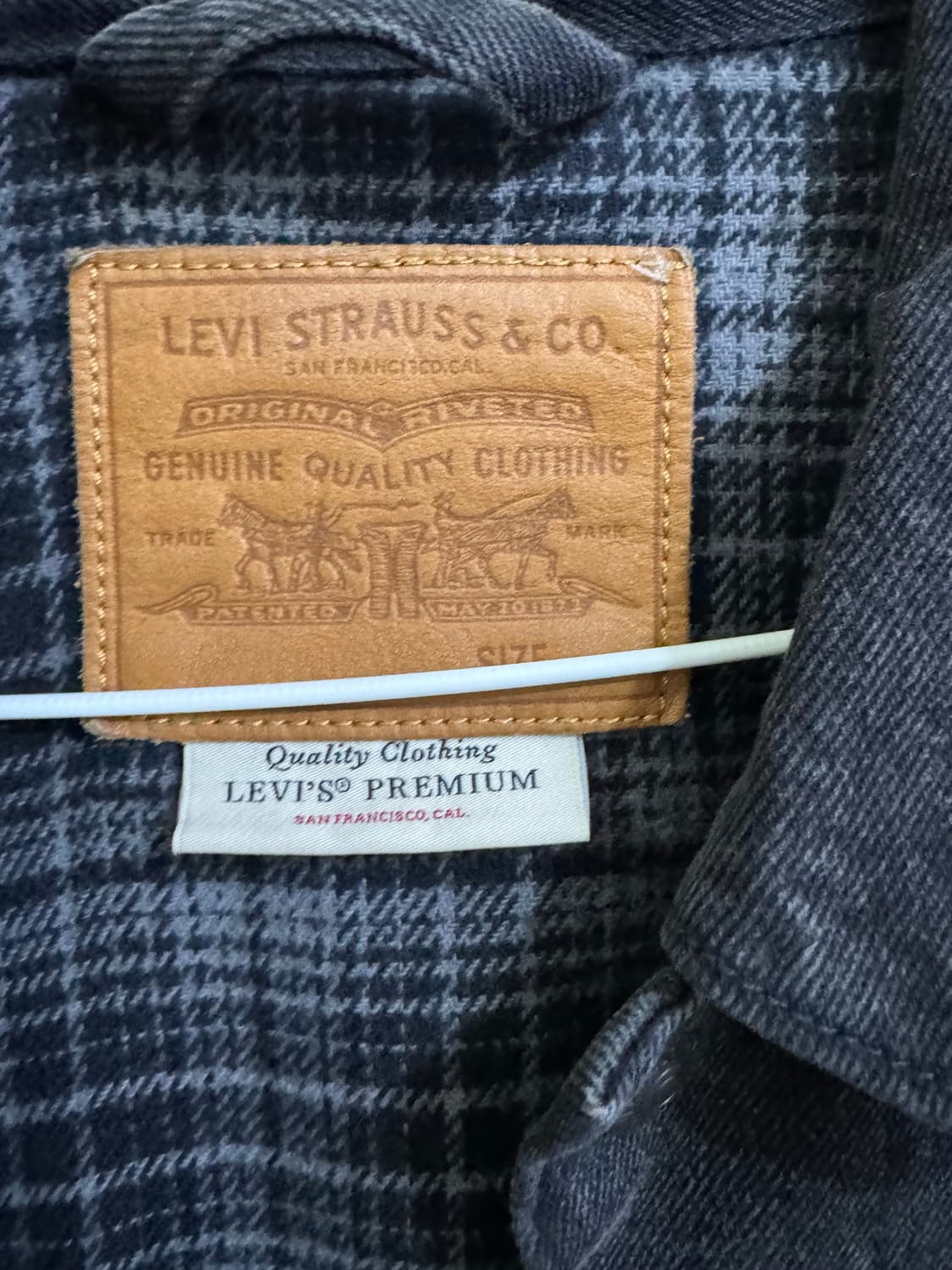 리바이스 프리미엄 흑청 트러커  상품이미지2