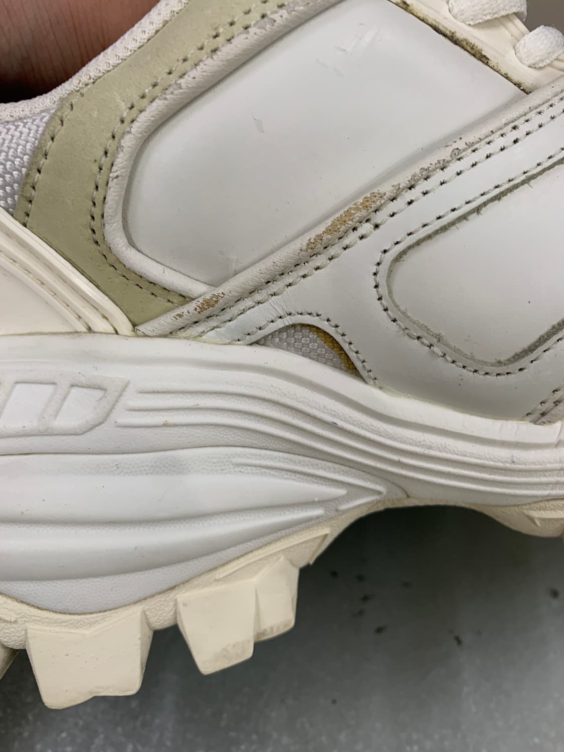 준지 스니커즈 화이트 UK7(260) 상품이미지5