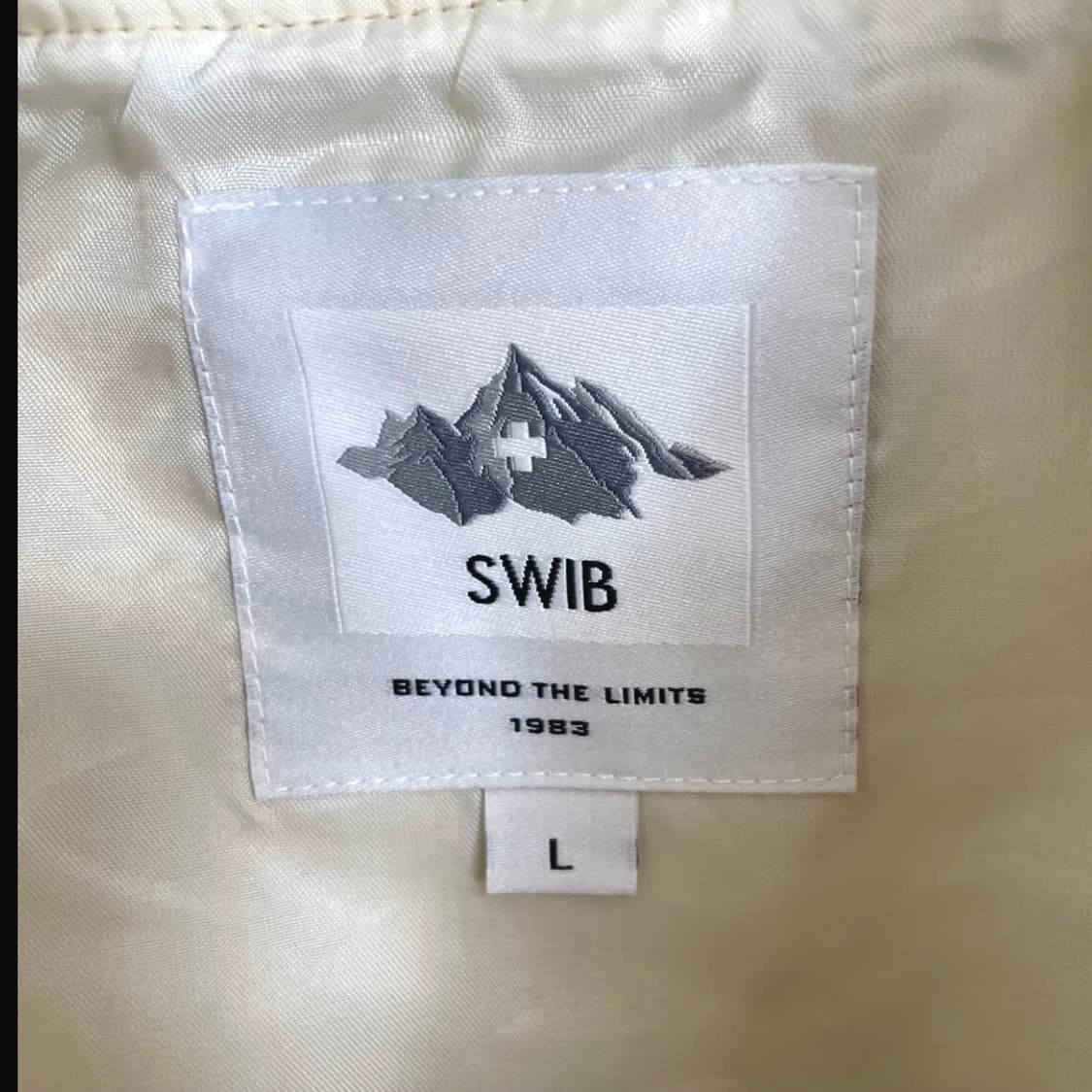 SWIB 자수 스카쟌 점퍼 상품이미지4