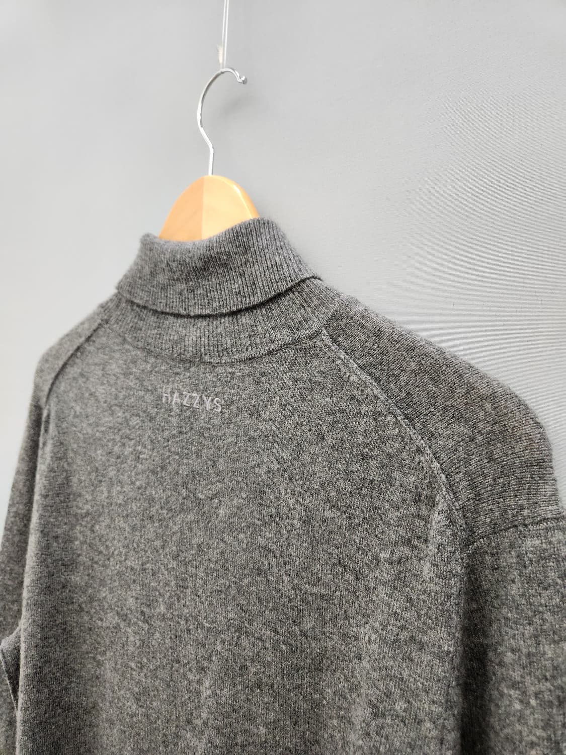 헤지스 터틀넥 캐시머어 100 니트 상품이미지6