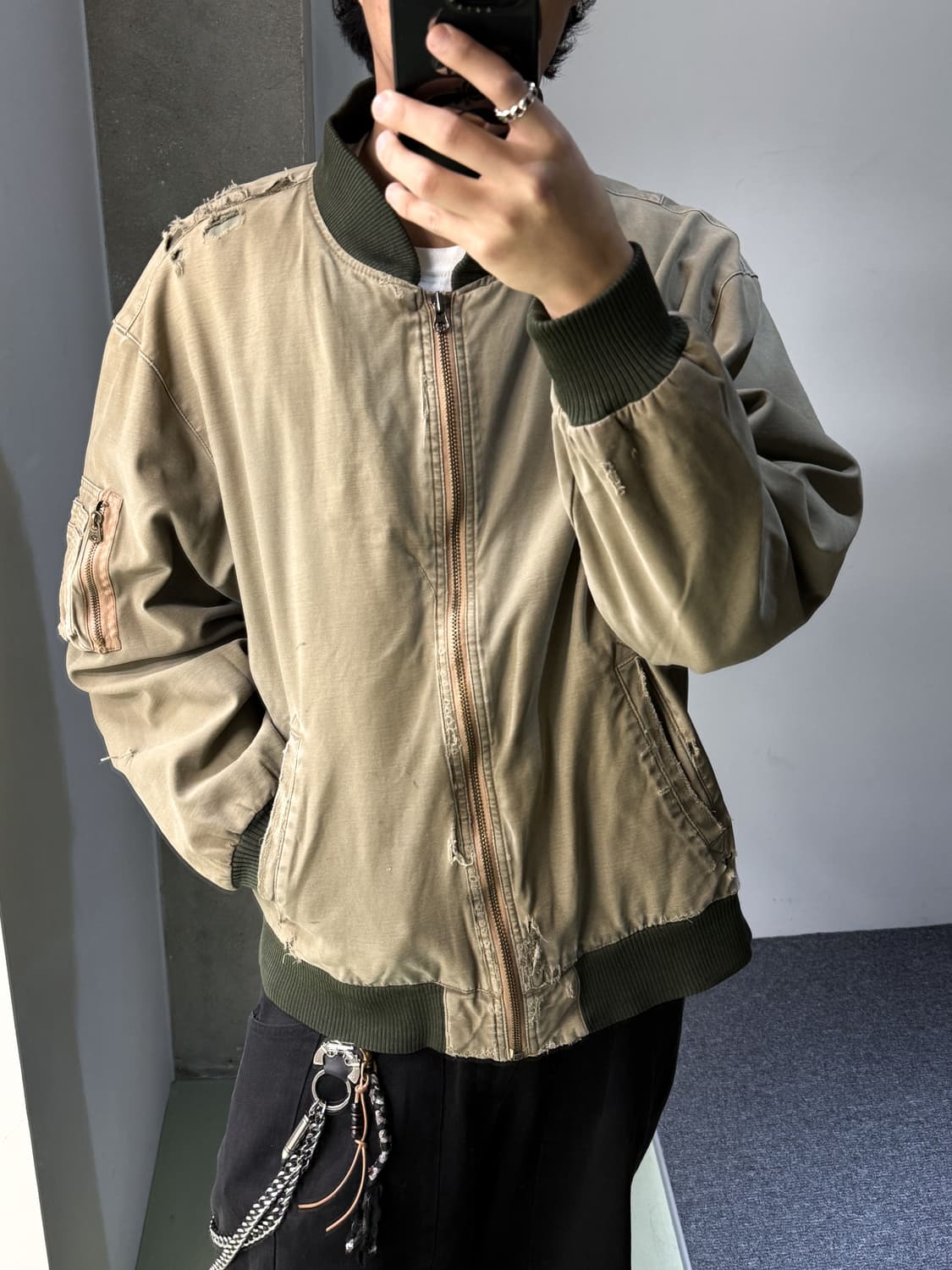 아메리칸이글 디스트레스드 보로 ma-1 상품이미지1