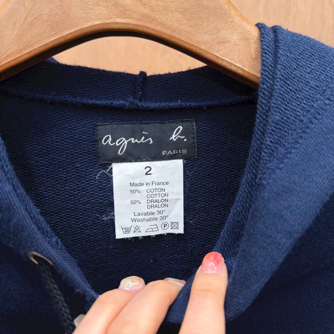 아네스베 크롭 후드 집업 소매 화이트 배색 라인 지퍼 포켓 디테일 네이비 상품이미지7