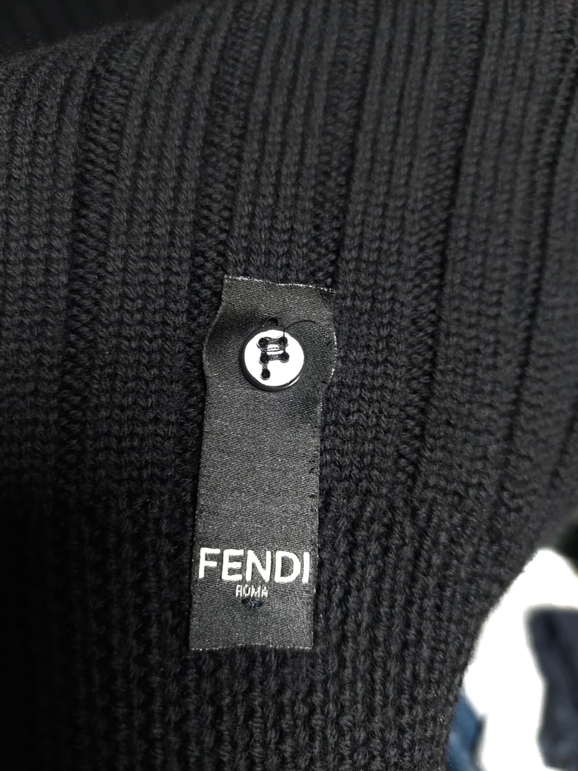 펜디 블랙 로고 울 골지 니트 56 정품검수완료 상품이미지7