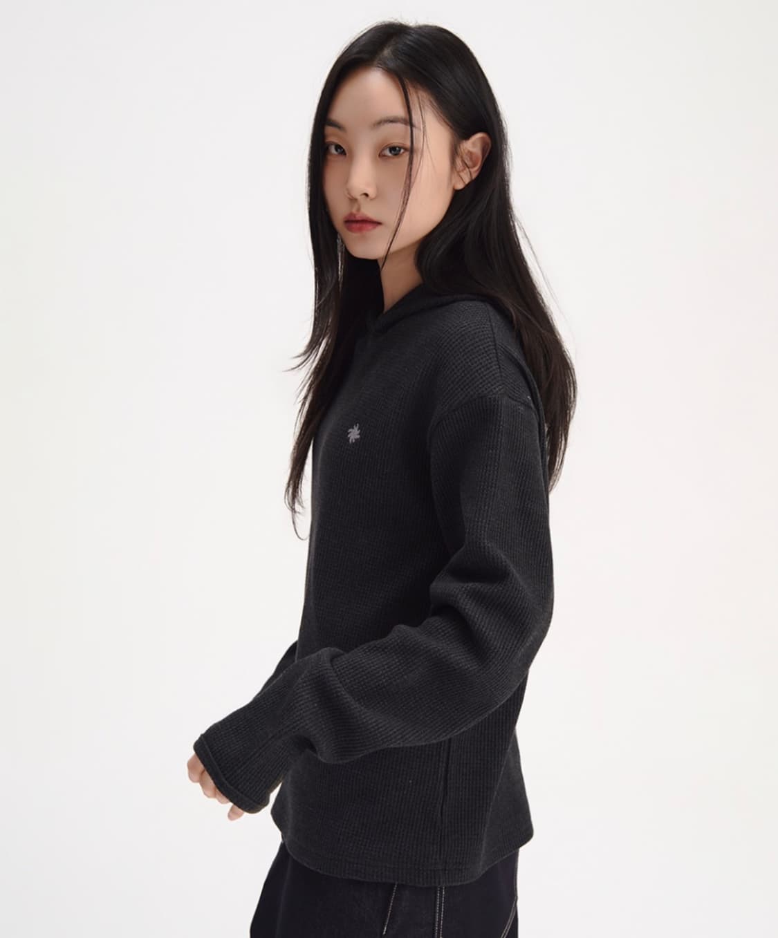 와플 핑거홀 후드 차콜 상품이미지2