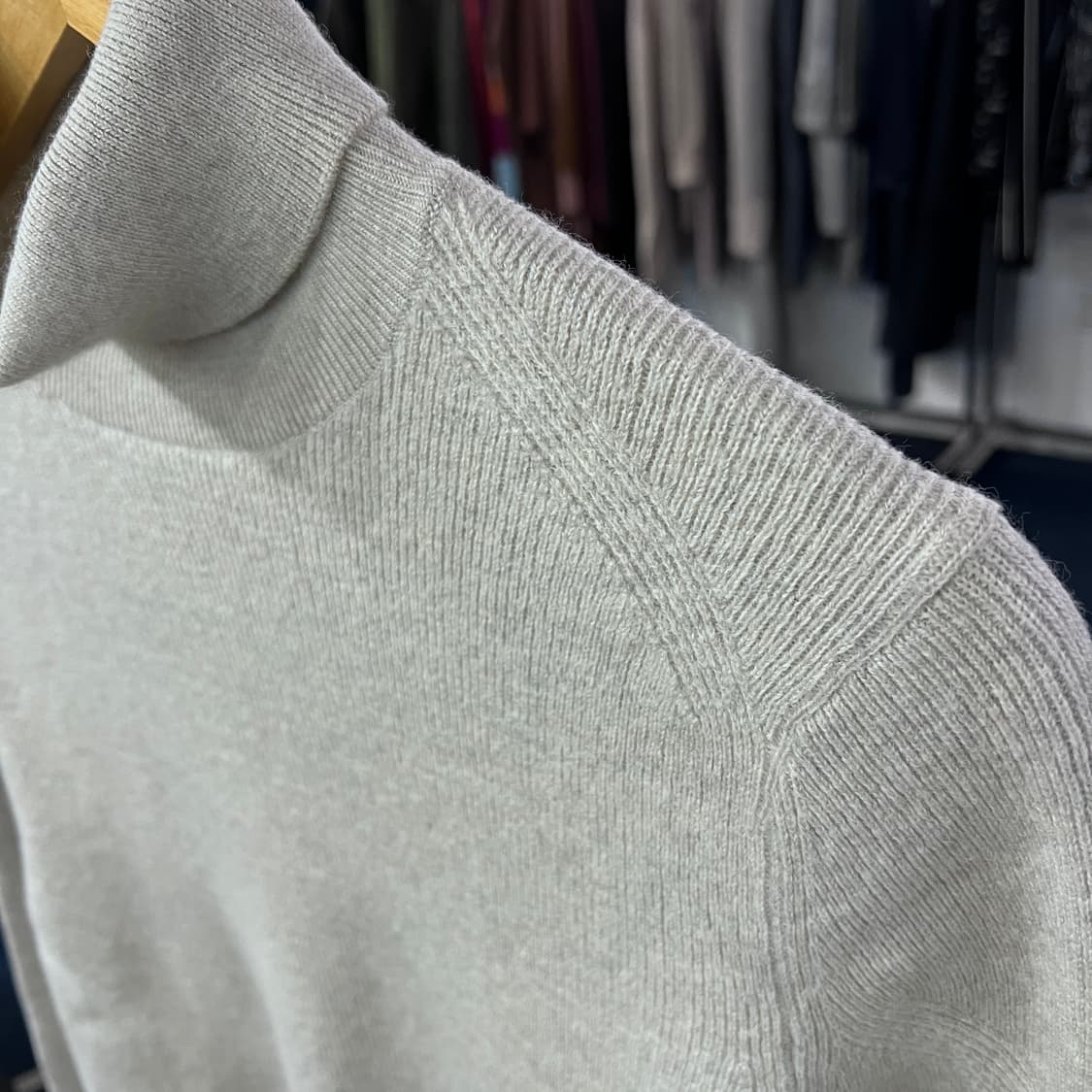 [L] 띠어리 터틀넥니트 상품이미지3