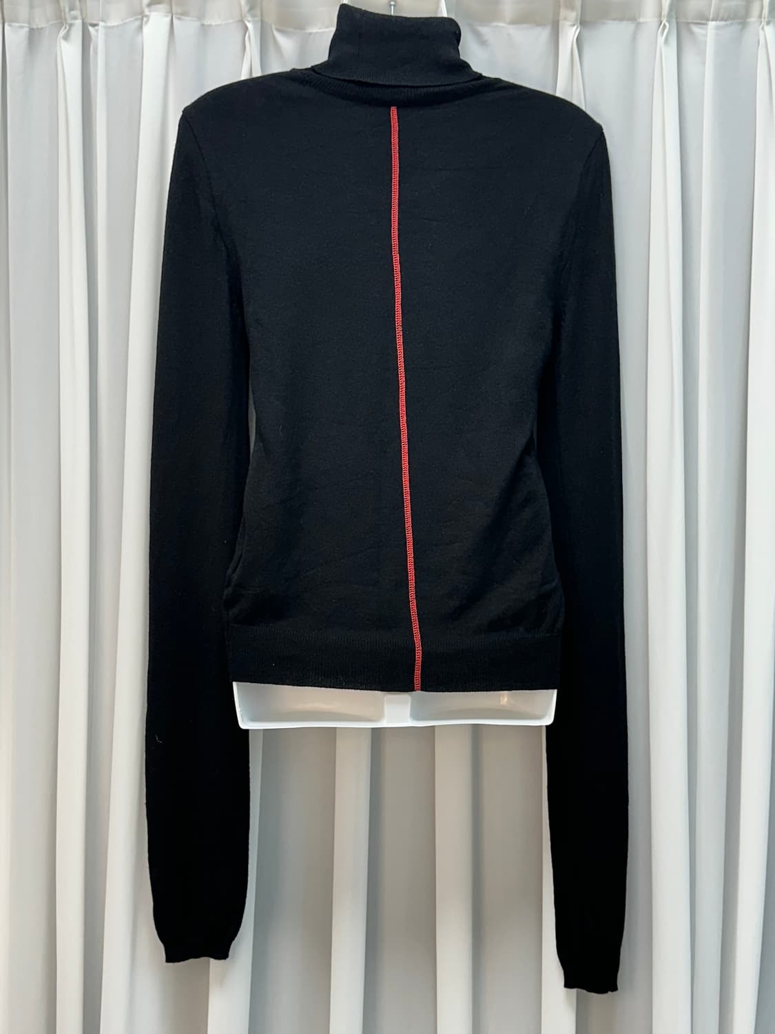 앤더슨벨 포 우먼 콘트라스트 워머 터틀넥 블랙 니트 상품이미지3