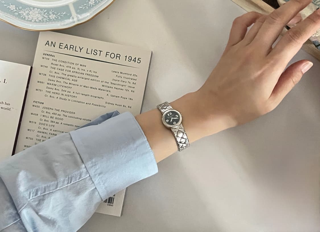 Christian Dior  까나쥬 패턴 브레이슬릿 블랙 다이얼 디올 시 상품이미지10