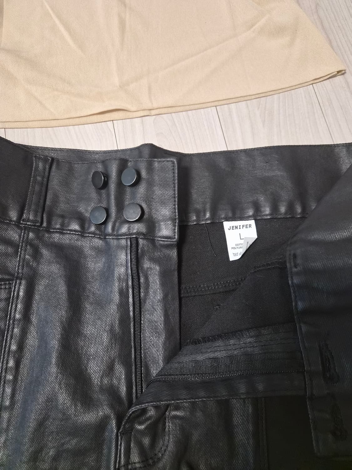 새상품 시크한 블랙 레더 하이웨스트 숏팬츠 상품이미지4