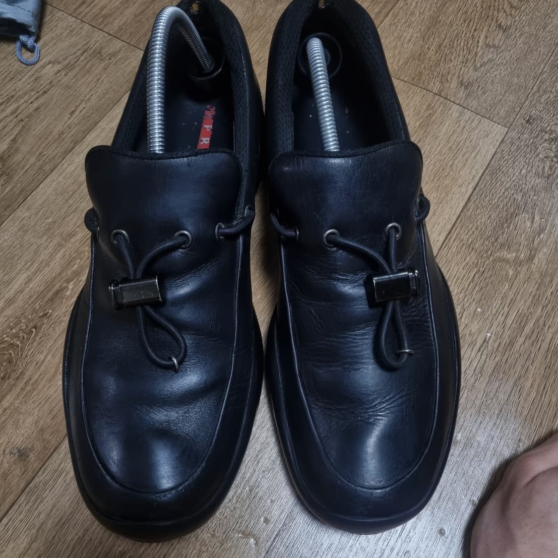 프라다 토글로퍼 uk8.5 상품이미지1