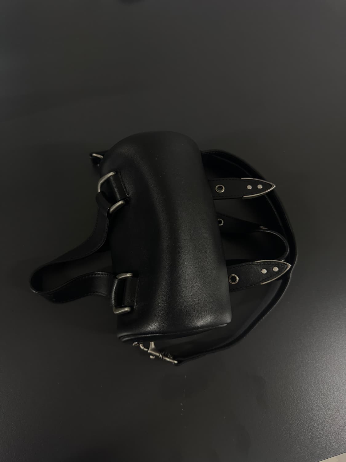 마지셔우드 BELTED LOG BAG_black 상품이미지7