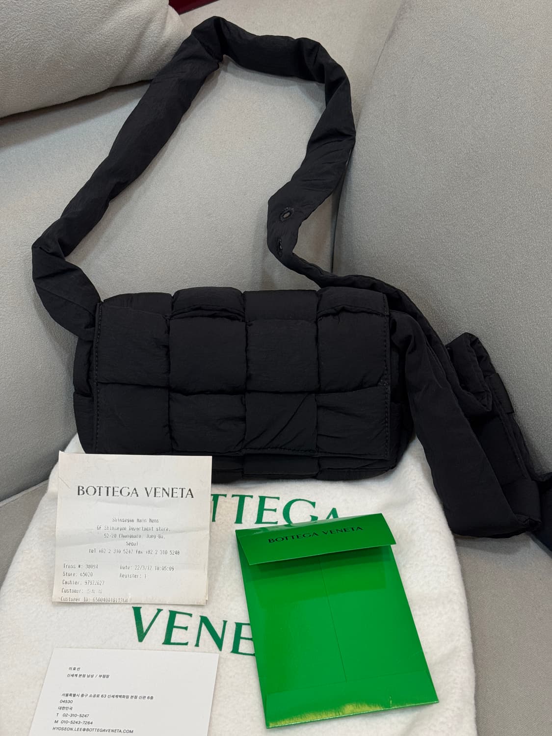 백화점판 보케가베네타 패딩 카세트백 상품이미지1