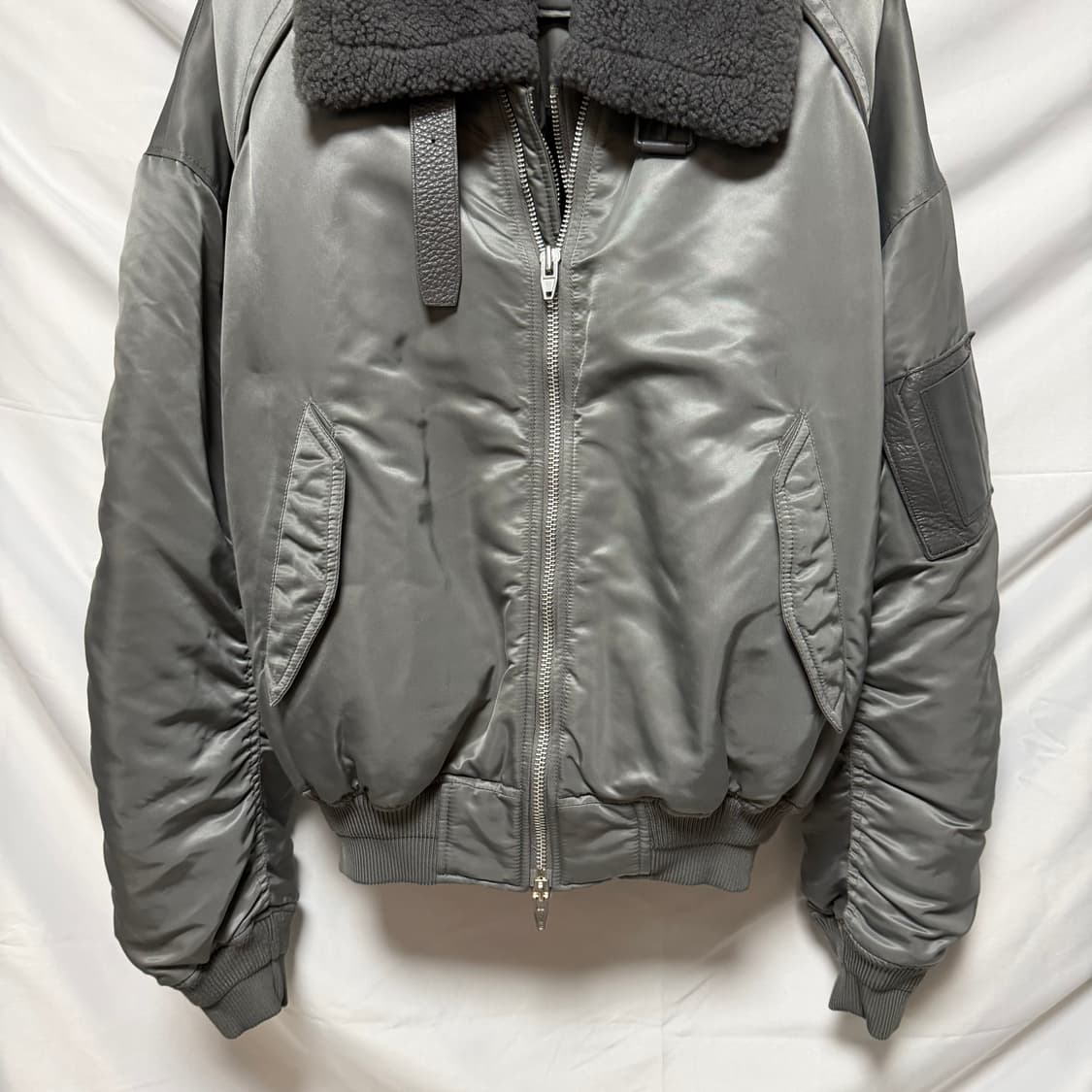 [S+급/46] 준지 무스탕 마원 항공점퍼 자켓 그레이 상품이미지3