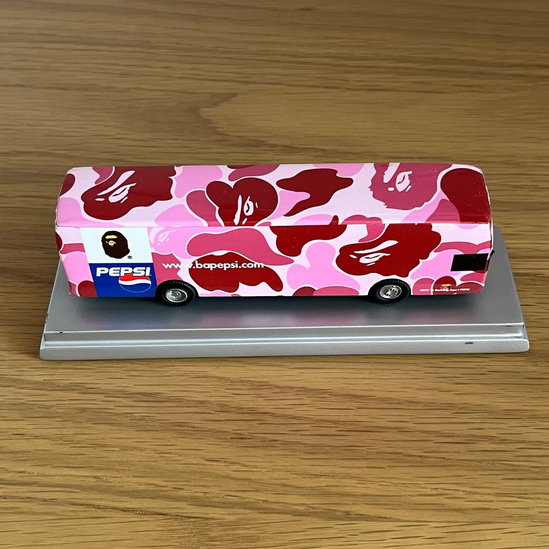 레어 Bape 베이프 펩시 콜라보 카모 버스 미니어쳐 상품이미지2