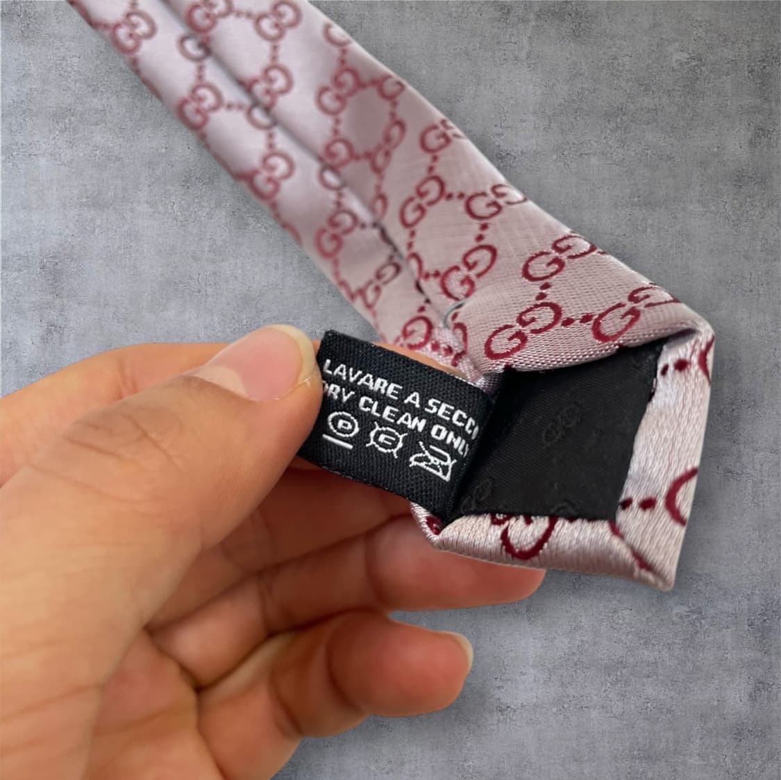 구찌 Gucci 핑크베이지 GG 패턴 실크 넥타이 상품이미지4